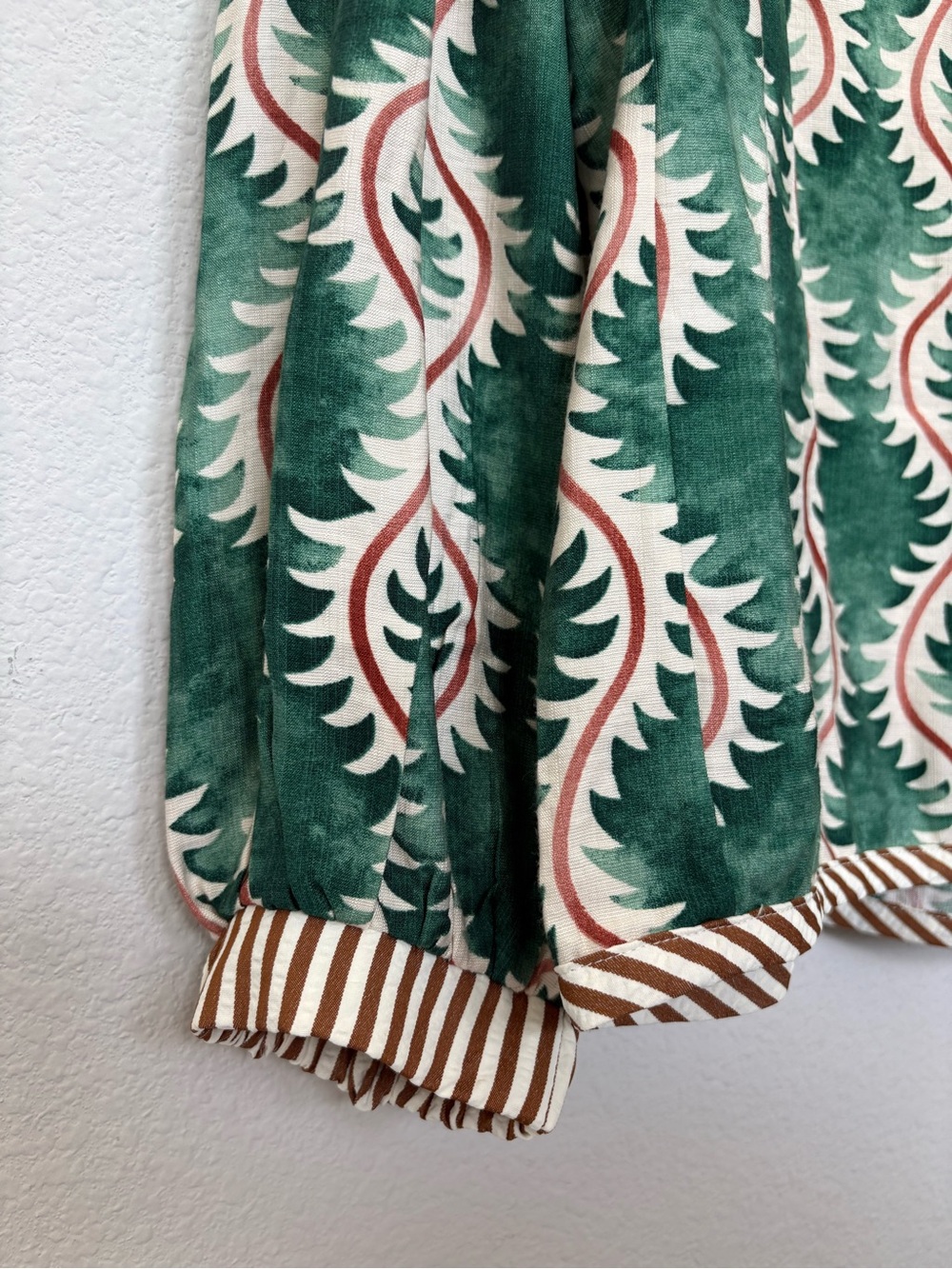 GiGiO Green Leaf Print Tunic Blouse Medium Boho Split Neck Long Sleeve‎ Top - Picture 5 of 8